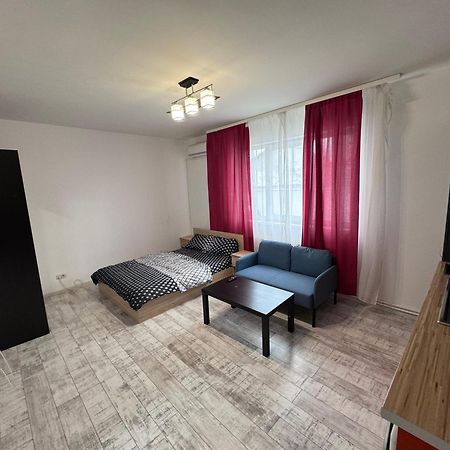Cozy Studio 10 Min Away From Th Center Of The City Bucharest Exterior photo